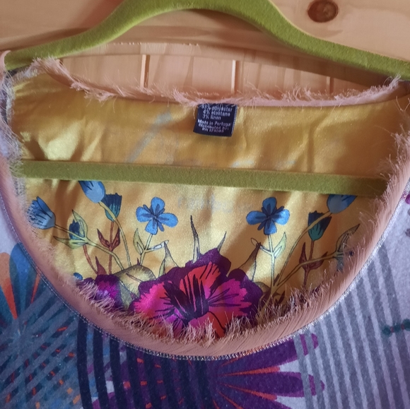 Desigual Short Sleeve Top. Sz. M - Picture 9 of 12